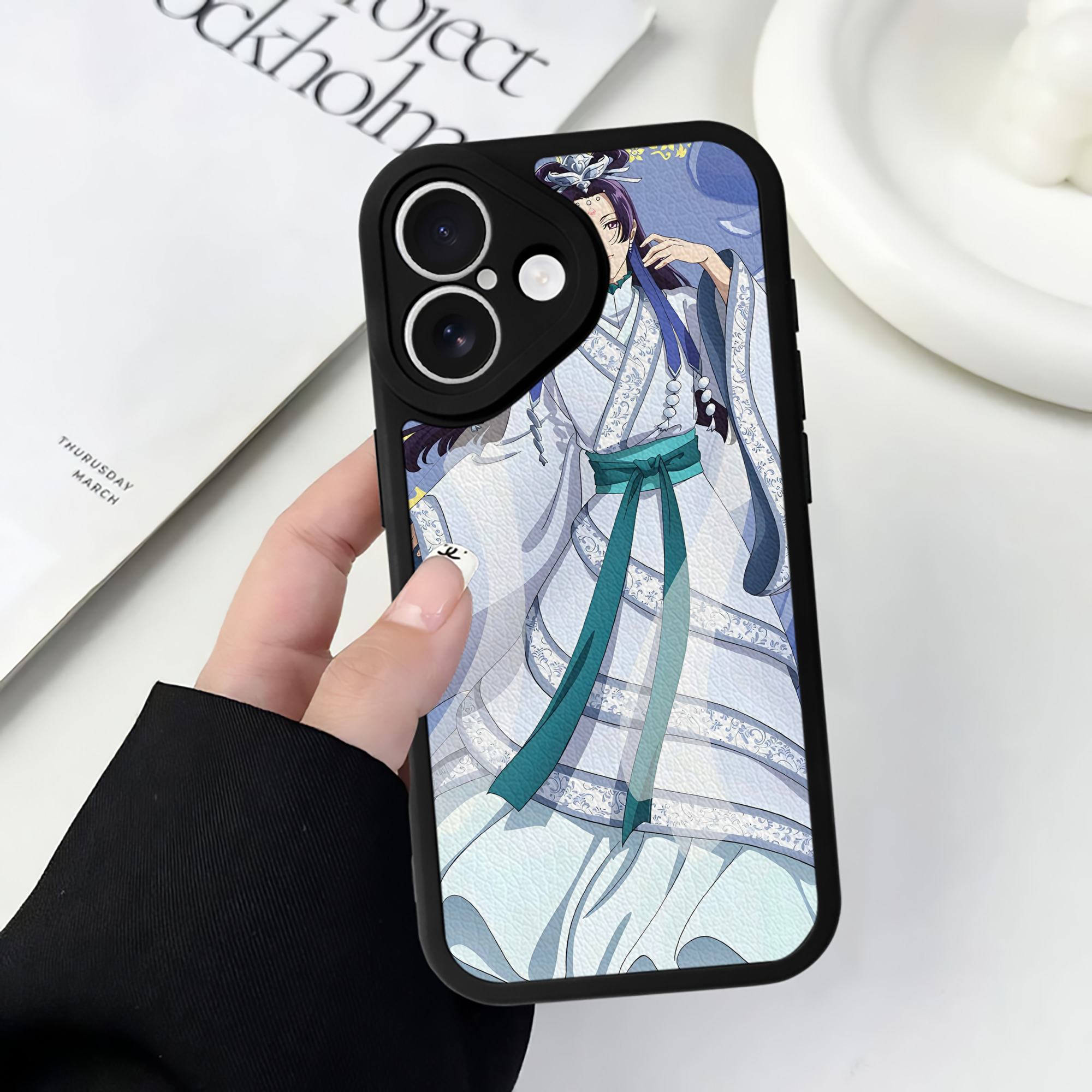 薬屋のひとりごと The Apothecary Diaries 【iPhone 16シリーズ対応】シリコンスマホケース（レザー調） 材質：シリコン